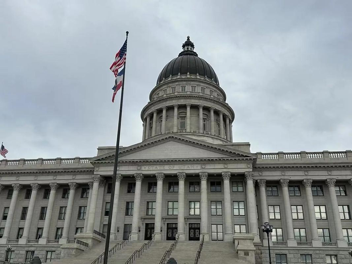 美参议院再次否决两党拨款法案 特朗普威胁削减民主党项目