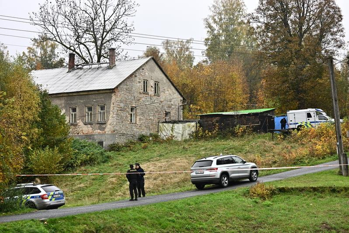 捷克一小镇发生枪击案 造成2人死亡1人受伤