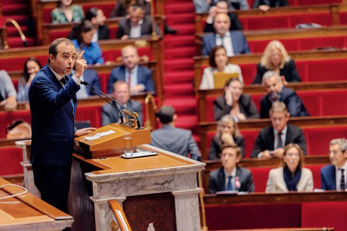 马克龙的“工地”，更难清理了