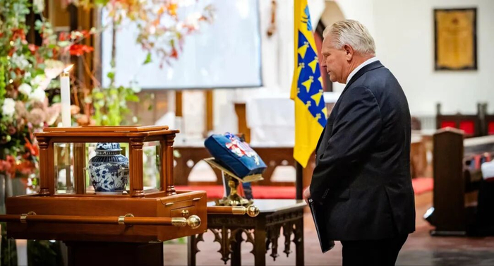 加拿大被杀鸡儆猴了