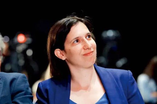 晒意大利女总理“色情照”网站,被反击