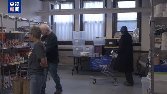 美政府“停摆”致多个资助项目暂停 美民众受严重冲击