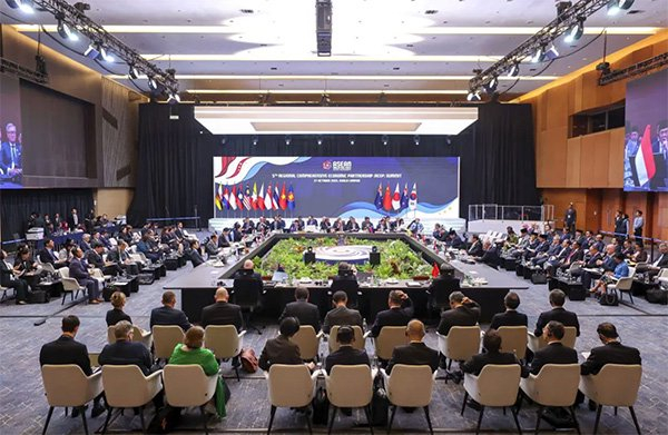 气笑了！日本外务省泼脏水：利用美国关税，中方假装维护自由贸易