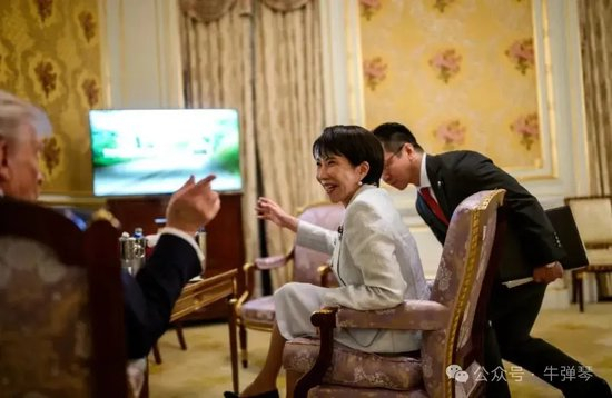 这两幕，真有点辣眼睛