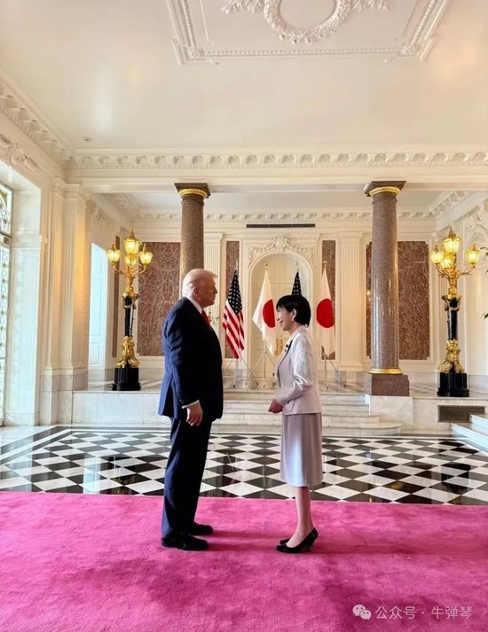 这两幕，真有点辣眼睛