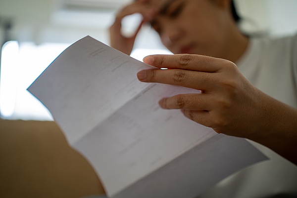 网贷重返大学校园？点击即借 《非学生承诺函》形同虚设