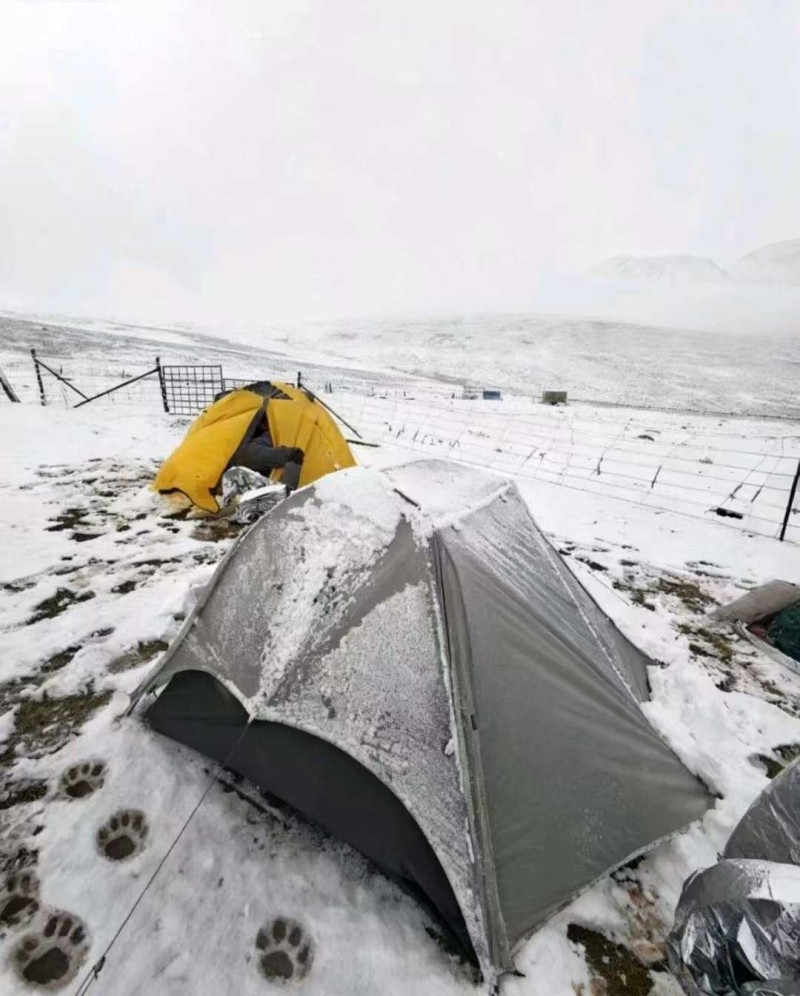 徒步探险遇险频发：美景与险境的博弈，谁在为“野生徒步”买单？