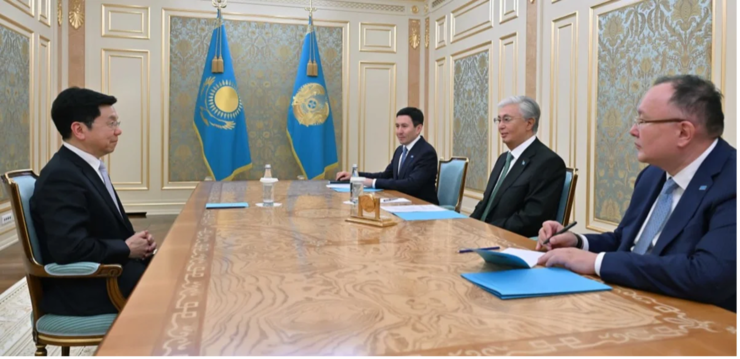 AI六小龙近况：零一万物迎来三位新高管，李开复提出“一把手工程 ”