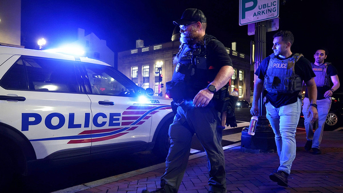 “犯罪猖獗”,美媒爆:美国首都短短9小时内发生多起枪击事件,致12人受伤