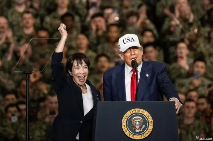 “日本之耻”：特朗普来一趟，高市早苗的人设都绷不住了