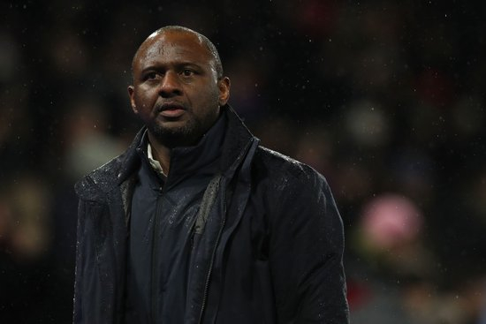 意甲开局3平6负!斯基拉:热那亚考虑用U17主帅替换维埃拉