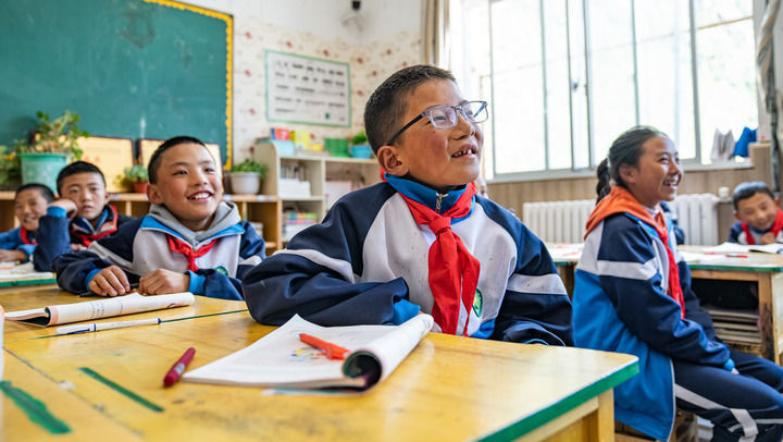 谱写传统与现代交融的华彩乐章――智库报告解析西藏的乡村发展与文化传承