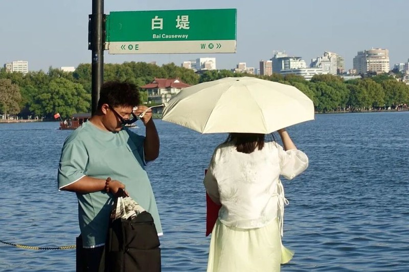 北方低温破纪录，南方最高38℃，这天气咋就乱套了？