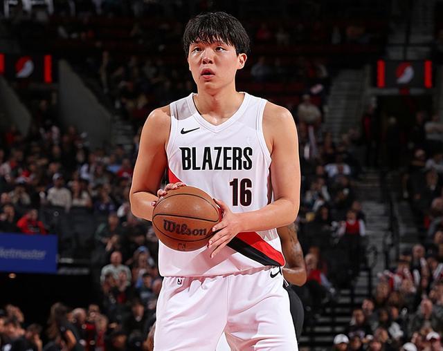 16分4板3帽！杨瀚森展现天赋，肖华把话挑明，NBA与中国篮球双赢