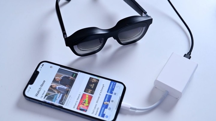 从 Meta 拆解、苹果眼镜爆料，看「不科幻但好用」的 AR 眼镜｜硬哲学