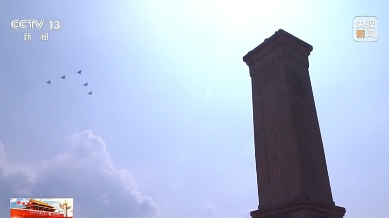 这一刻，自豪！歼-20首飞官方画面时隔14年首次公开