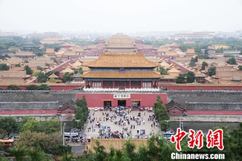 东西问丨施寒微：不了解历史就无法读懂当代中国