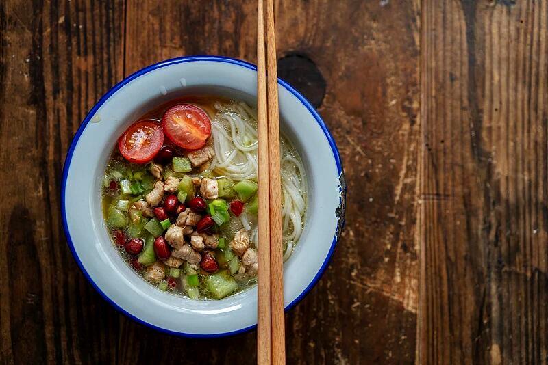 很多人都用的这种碗 一个失误就变“炸弹”