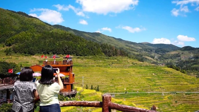 新华视点｜金秋文旅亮点纷呈消费新场景激发经济强劲动能