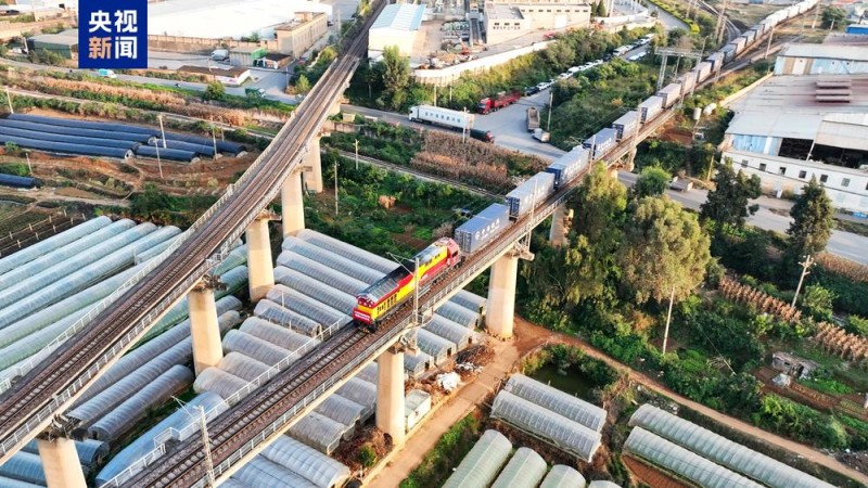 中老铁路运输货物突破7000万吨