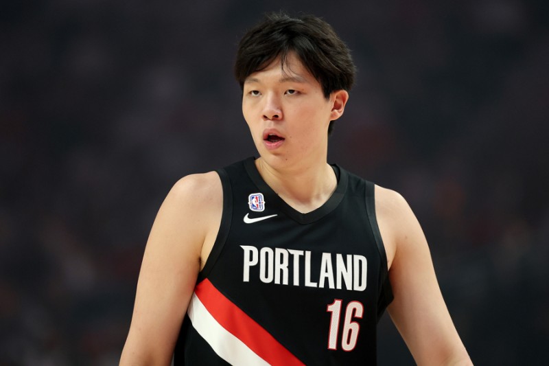 杨瀚森的起步与七位前辈一样艰难，这是中国球员登陆NBA之初的常态