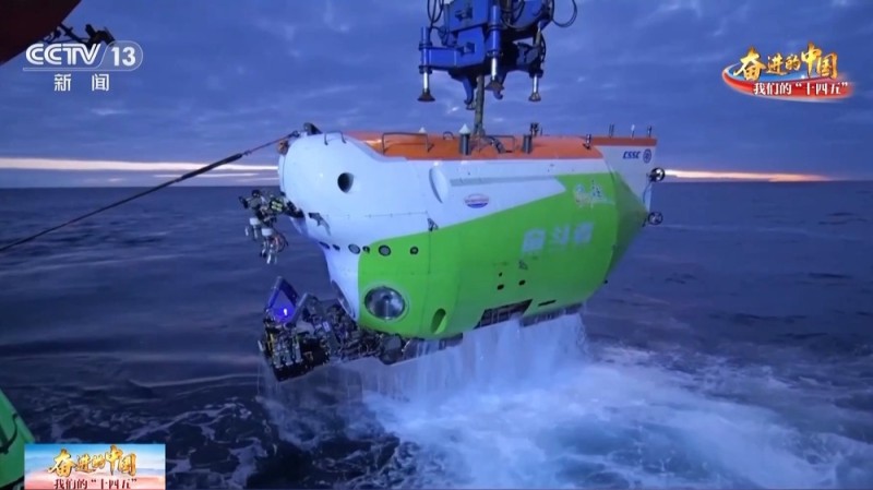 不断逐梦深蓝!我国万米载人深潜实现常态化