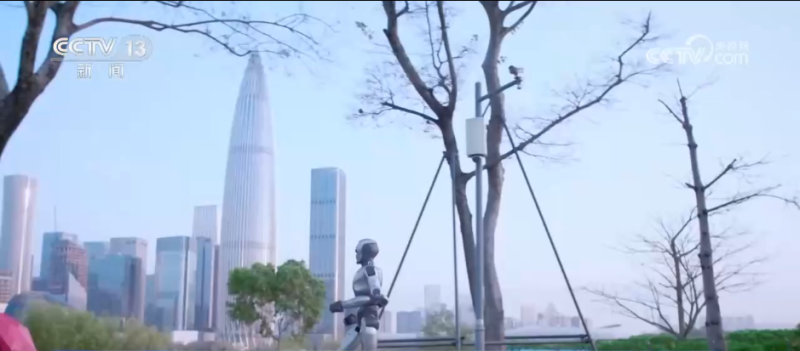 十五运会火炬传递科技感十足 无人驾驶+低空经济“牵手”体育盛会