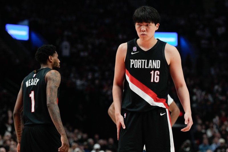 篮球——杨瀚森迎来NBA常规赛首秀