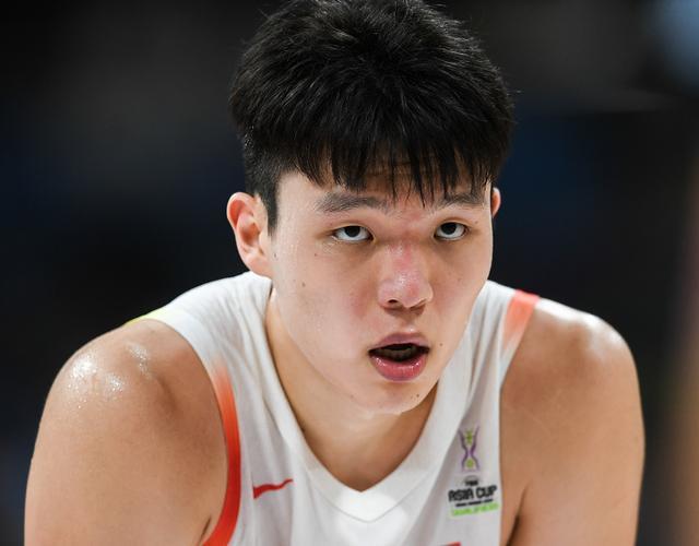 16分4板3帽！杨瀚森展现天赋，肖华把话挑明，NBA与中国篮球双赢