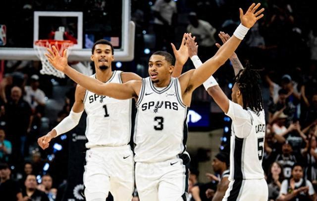 随着火箭获首胜，掘金逆转，NBA西部最新排名：马刺开局4连胜领跑