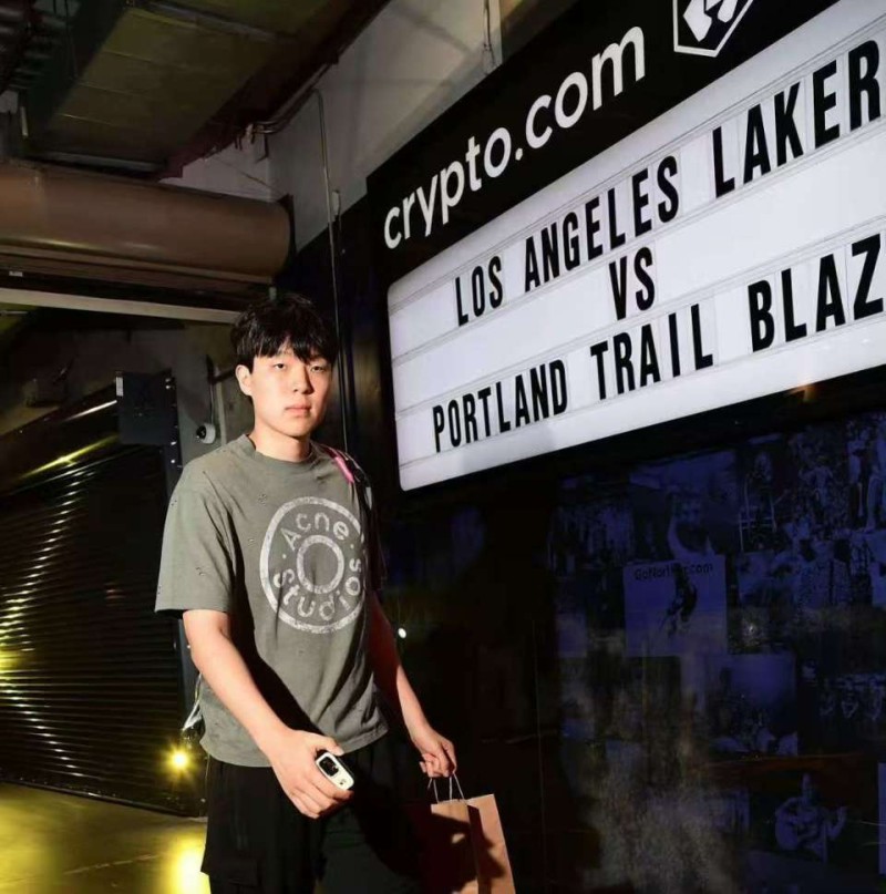 主帅解释瀚森现状：还是新秀不能打很长时间 需要时间适应速度和对抗