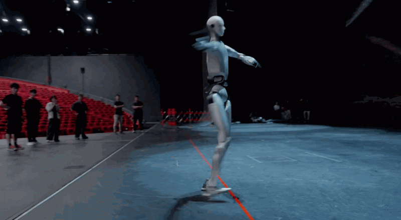 刚刚,宇树发布180cm仿生人形机器人!会跳芭蕾能打功夫,撞脸经典科幻片