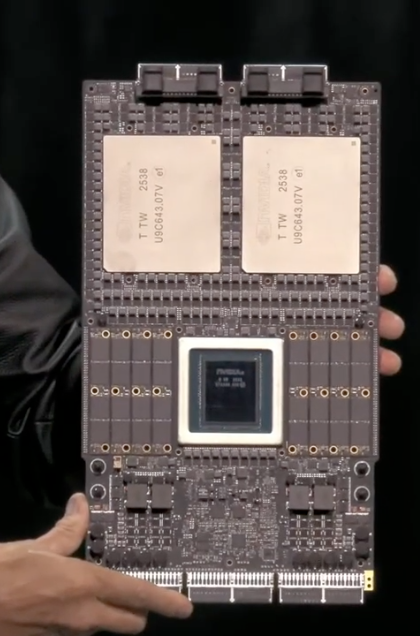 英伟达市值剑指五万亿大关，Blackwell 领跑，Rubin 接力，AI 基建即将迎来需求爆炸