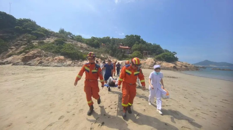 勿为追求“出片”涉足险境 收好这份拍照安全提示