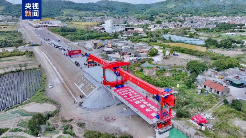首孔箱梁架设成功!甬舟铁路建设进入新阶段