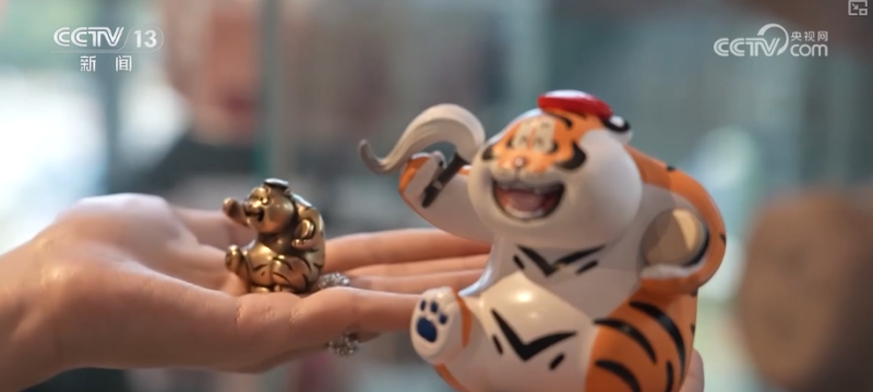 “潮”出消费新活力！文化IP跨界创新赋能传统文化全龄段“活态传承”