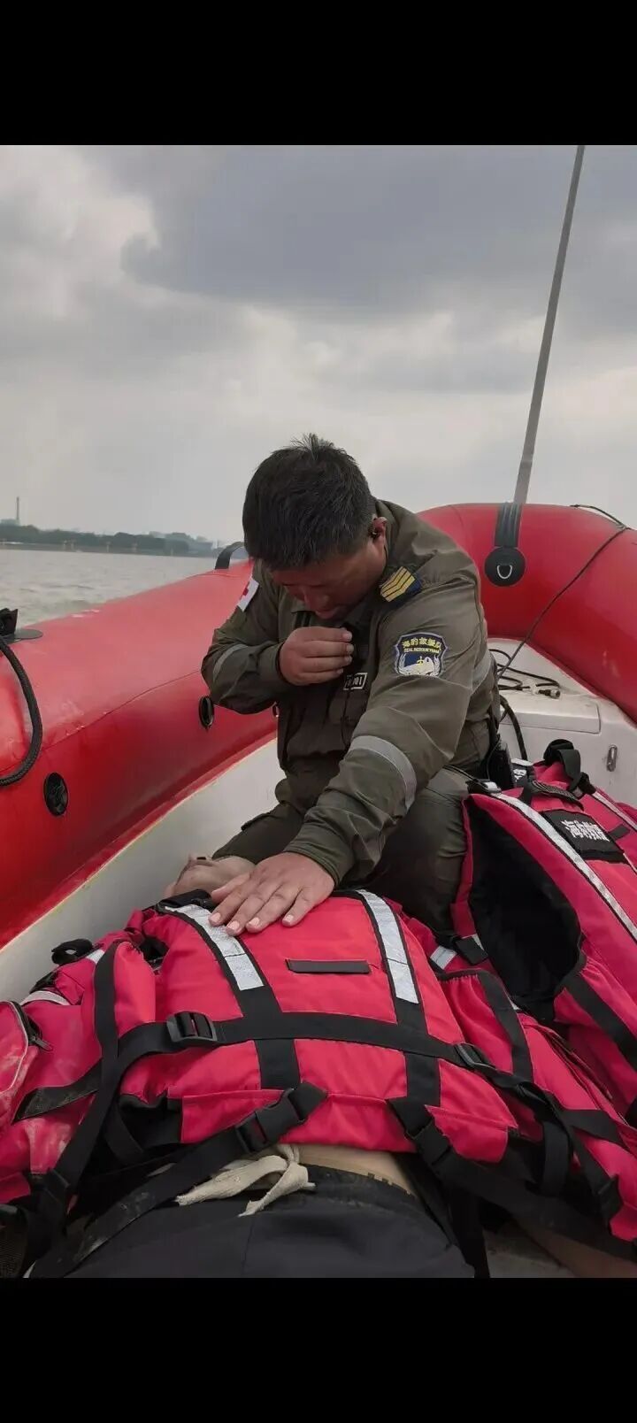 230斤小伙酒后落入钱塘江，漂浮7小时终获救