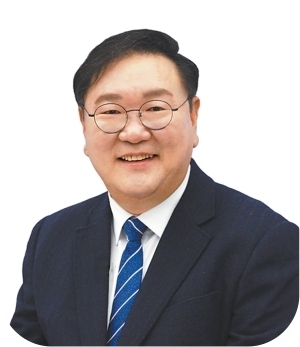 同心协力 共赢未来 ――访韩中议员联盟会长金太年