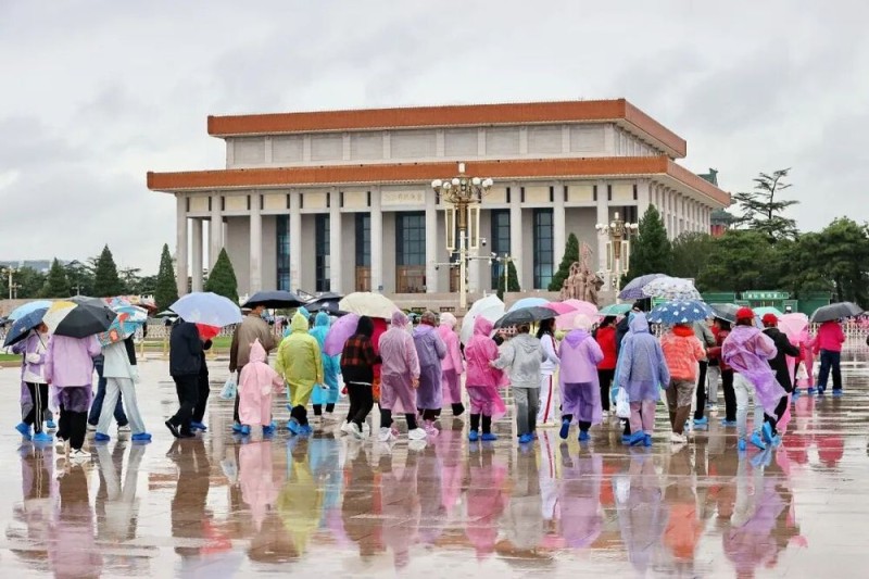 北方低温破纪录，南方最高38℃，这天气咋就乱套了？