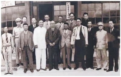 把握历史大势 共创美好未来(观沧海)――写在台湾光复八十周年之际