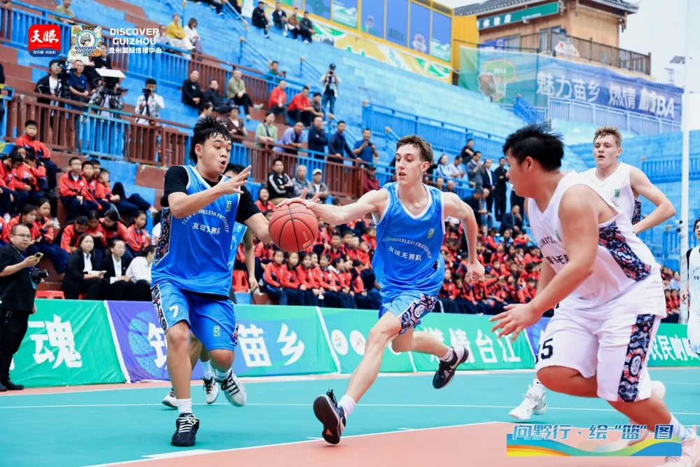 17605378124076.JPG 美国青少年在贵州|以篮球之名 中美青少年村BA球场书写友谊