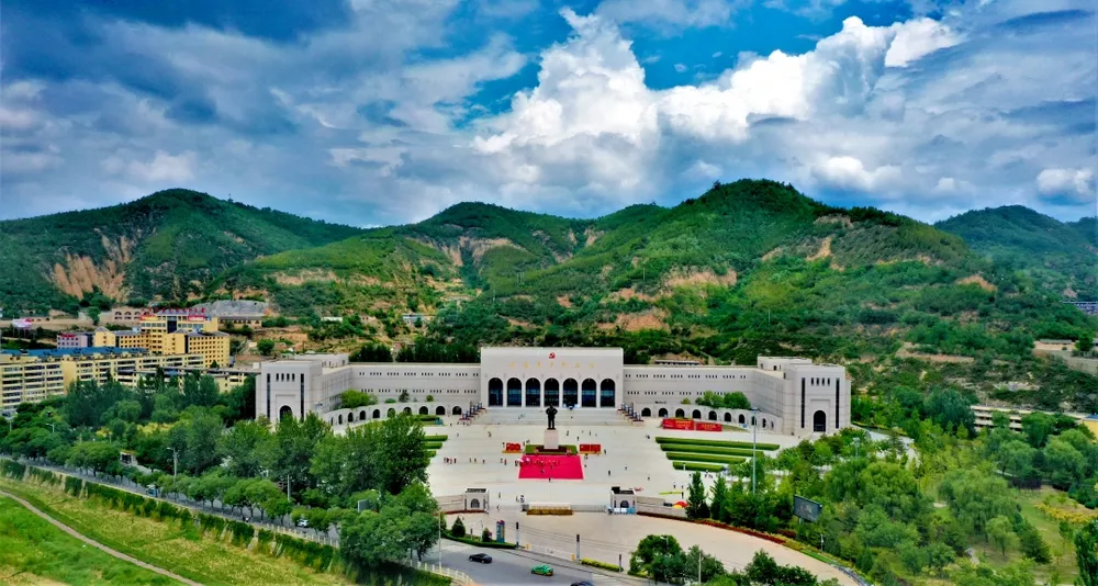 红星照耀中国｜为何今日，我们仍要“到延安去”？