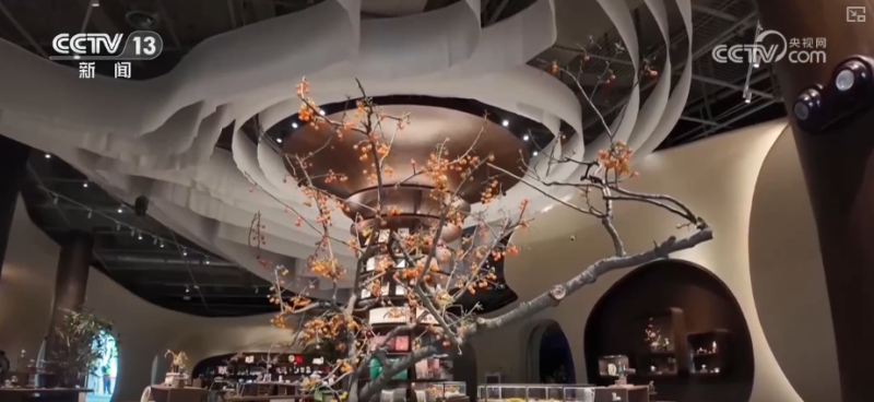 “潮”出消费新活力！文化IP跨界创新赋能传统文化全龄段“活态传承”