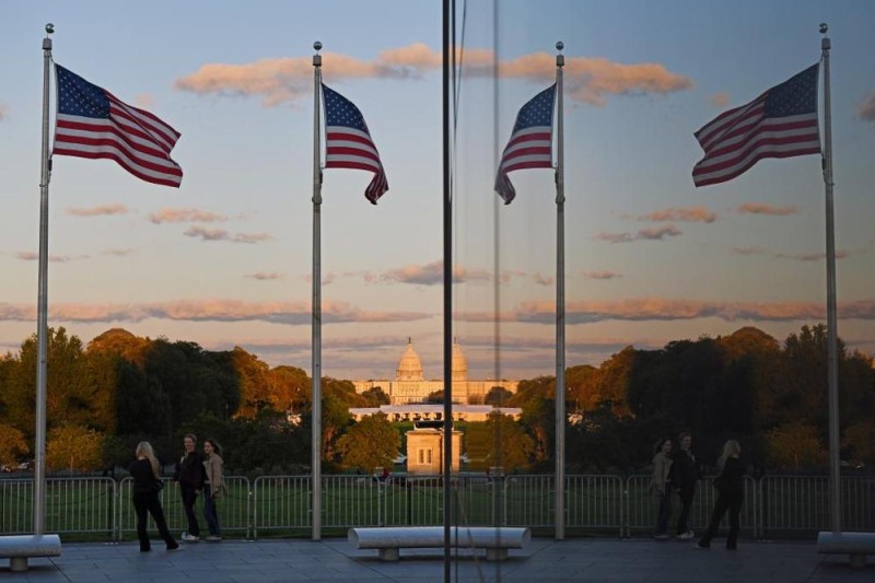 美国政府“停摆”持续 航空运输混乱挨批