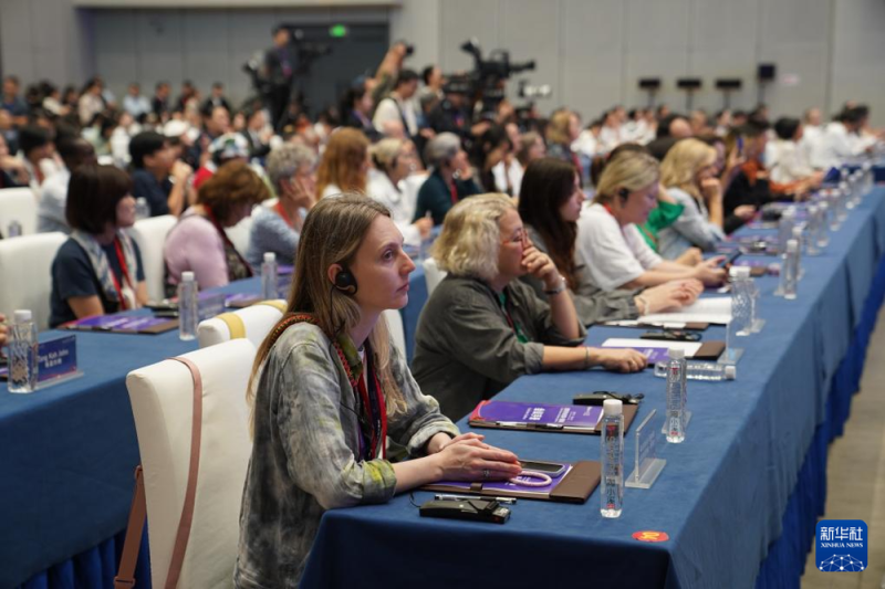 “世界市长对话・景德镇暨2025景德镇论坛”开幕 共绘文明繁荣新图景