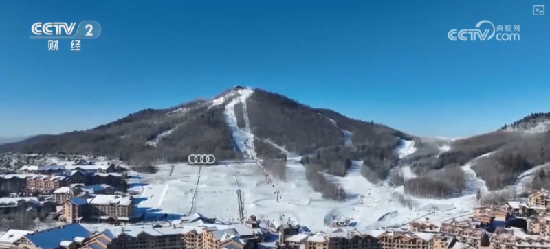 U型池、坡面障碍、追逐场地，上新！解锁新体验 多类型场地为新雪季蓄力