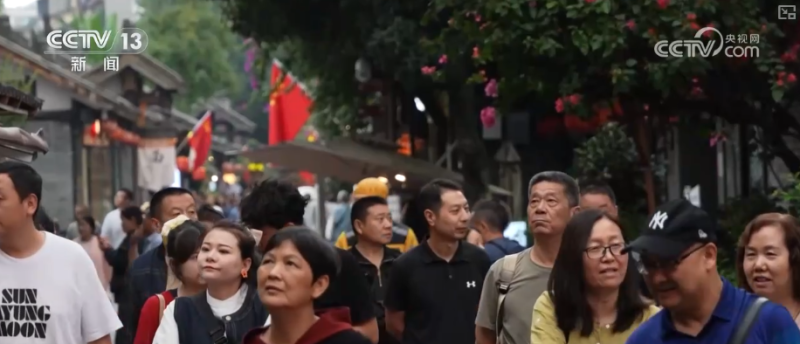 “潮”出消费新活力！文化IP跨界创新赋能传统文化全龄段“活态传承”