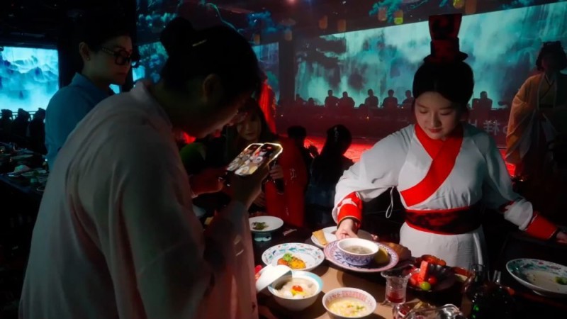 新华视点｜金秋文旅亮点纷呈消费新场景激发经济强劲动能