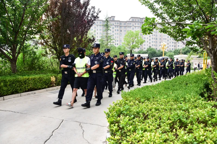 抓获犯罪嫌疑人25名 网警斩断侵犯公民个人信息黑色产业链