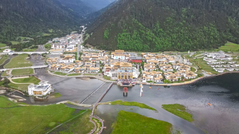 世界屋脊 绿色华章